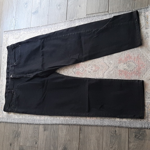 Wrangler Other - Black wrangler jeans men's size 38X30